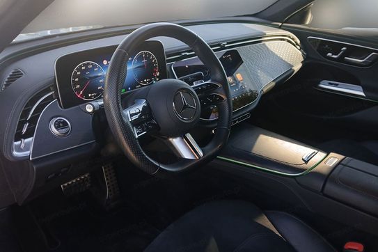 Mercedes Klasa E 300 de PHEV 4-Matic AMG Line