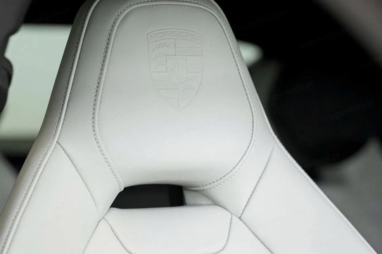 Porsche Panamera 4 E-Hybrid
