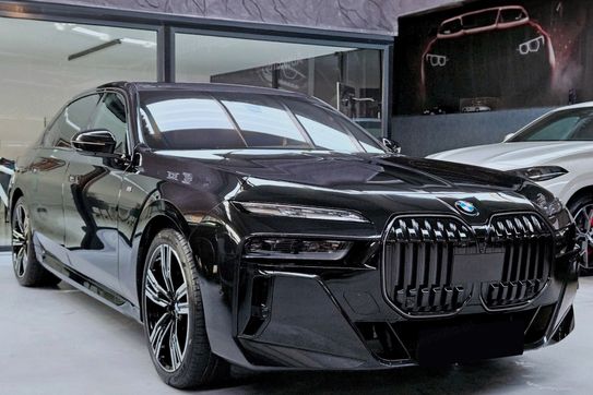 BMW Seria 7 740d xDrive M Sport