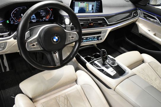BMW Seria 7 740d xDrive