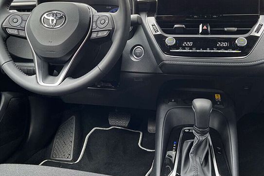 Toyota Corolla Comfort 1.5 benzyna