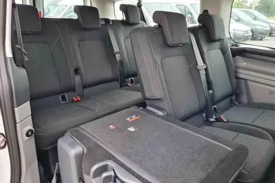 Ford Transit Custom Kombi M1 320 L2H1 Trend A8