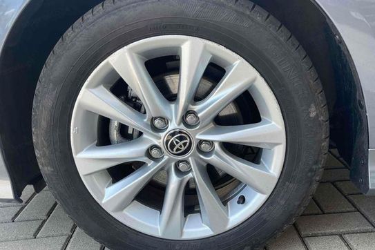 Toyota Corolla Comfort 1.5 benzyna