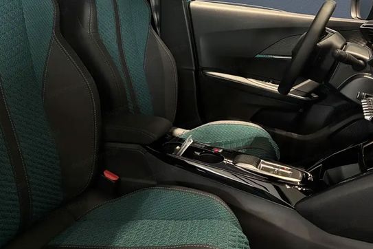 Peugeot 2008 Envy e-DCS6 PureTech mHEV