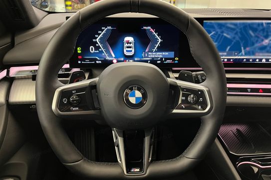 BMW Seria 5 520i mHEV aut