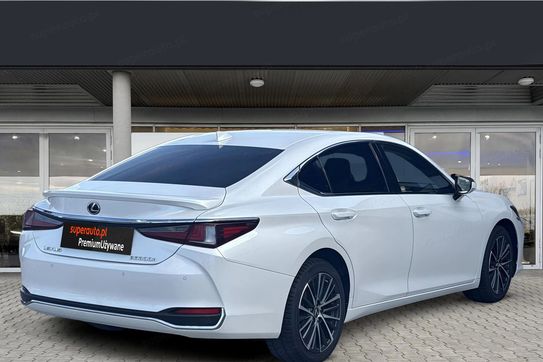 Lexus ES 300h Business Edition