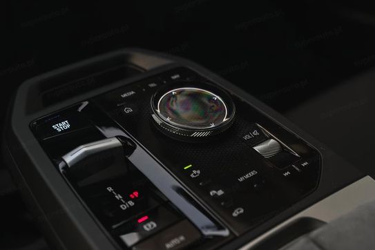 BMW iX xDrive60