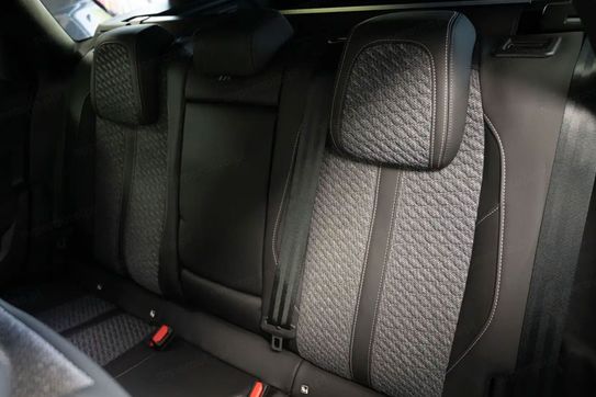 Peugeot 308 Business EAT8 1.5 BlueHDi