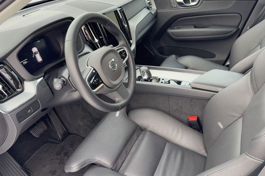 Volvo XC60 B5 B AWD Plus Dark aut