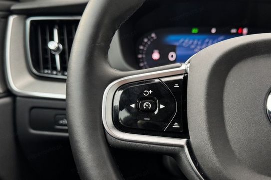 Volvo XC60 B5 B AWD Plus Dark aut