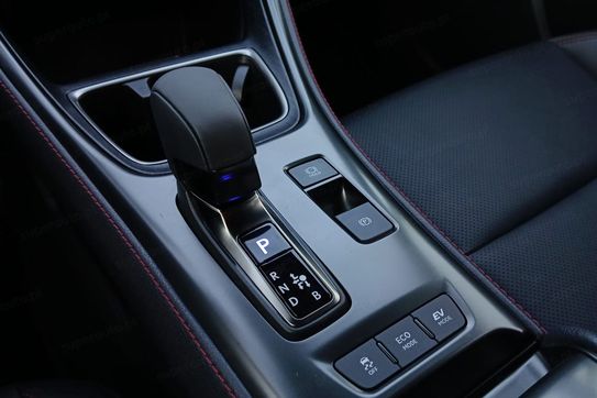 Lexus LBX Hybrid Emotion