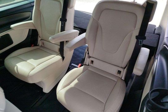 Mercedes V Klasa 300 d 4-Matic 9G-Tronic (długi)