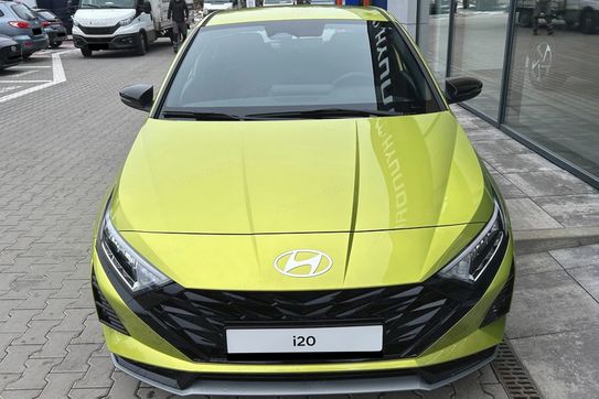 Hyundai i20 1.0 T-GDi Modern Black DCT