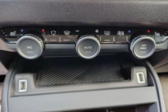 Citroen C4 X Plus eDCT6 1.2 mHEV