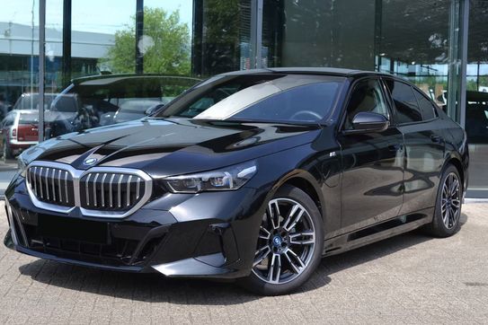 BMW Seria 5 550e xDrive M Sport