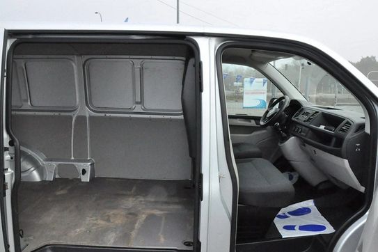 Volkswagen Transporter TDI L2H1
