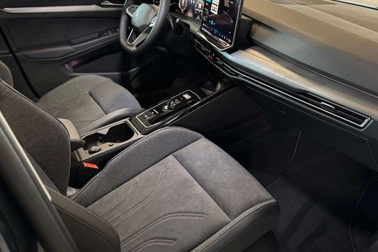 Volkswagen Golf Style 1.5 eTSI mHEV DSG