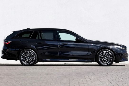 BMW Seria 5 Touring 520d xDrive M Sport