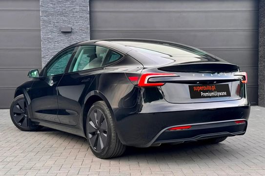 Tesla Model 3 Long Range RWD