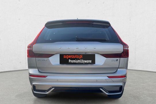 Volvo XC60 B5 B AWD Plus Dark aut