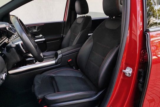 Mercedes B Klasa 220 4MATIC AMG Line