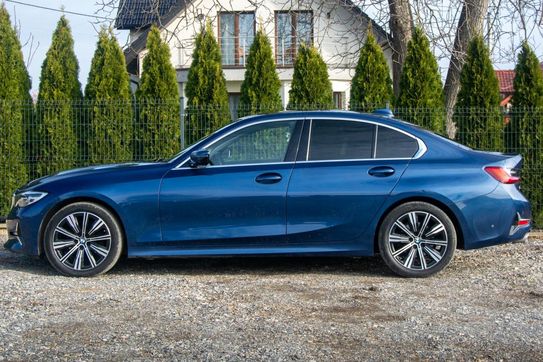 BMW Seria 3 320d xDrive Luxury Line aut