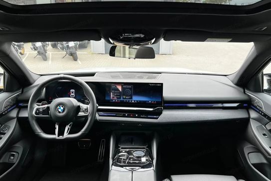 BMW Seria 5 Touring 540d xDrive M Sport