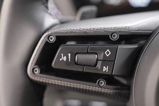 Porsche 911 Carrera 4 GTS