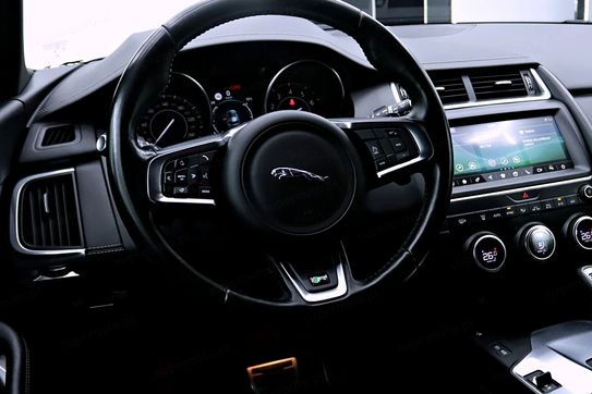 Jaguar E-Pace 2.0 i4P AWD R-Dynamic