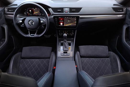 Skoda Superb 2.0 TDI SCR Sportline DSG