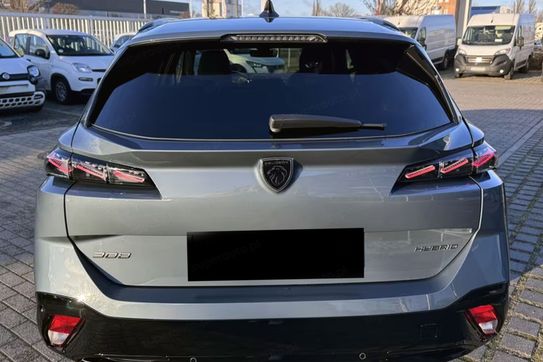 Peugeot 308 GT e-DCS6 1.2 mHEV