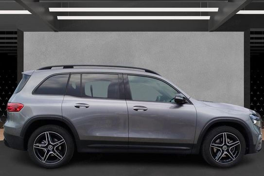 Mercedes GLB 200 AMG Line 7G-DCT