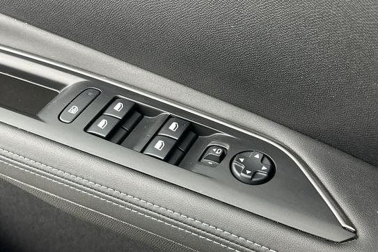 Peugeot 3008 Allure Pack 1.6 Hybrid e-EAT8