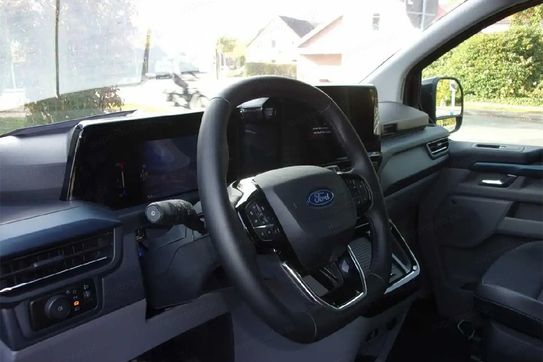 Ford Tourneo Custom 320 L1H1 Active A8 AWD
