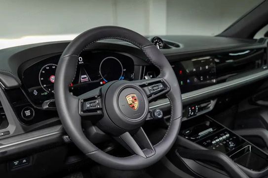 Porsche Cayenne E-Hybrid Black Edition