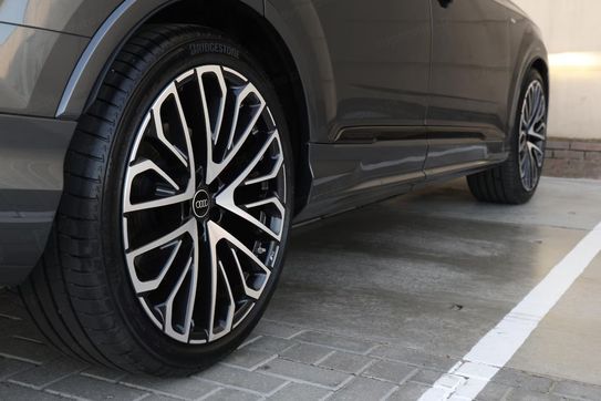 Audi Q7 55 TFSI e quattro S Line