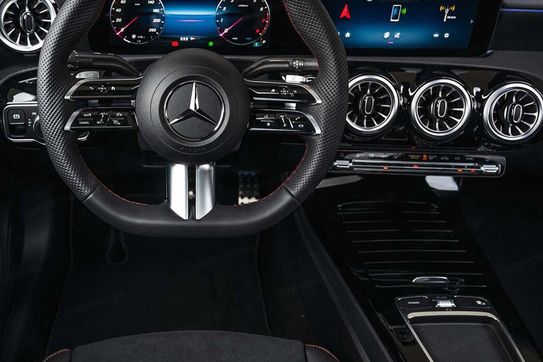Mercedes Klasa A 220 4-Matic AMG Line