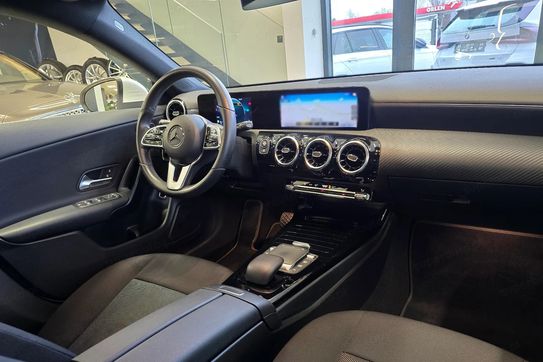 Mercedes CLA 200 mHEV 7G-DCT