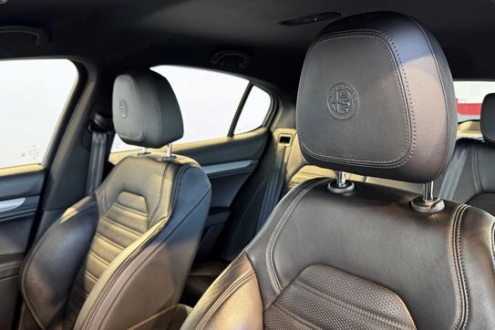 Alfa Romeo Stelvio Turbo Q4