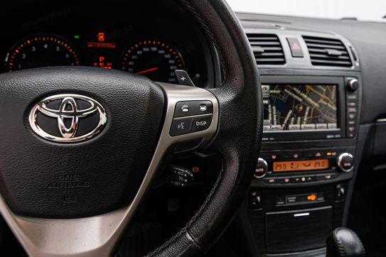 Toyota Avensis 2.0 Premium CVT