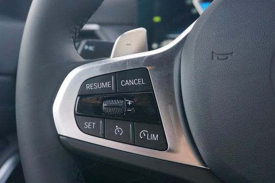 BMW Seria 3 330e M Sport