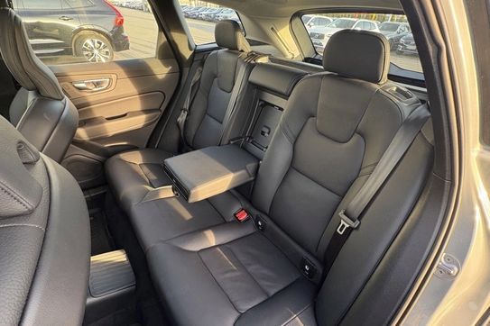 Volvo XC60 T6 Plug-In Hybrid AWD Ultra Dark