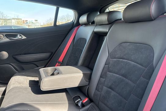 Kia Stinger GT 3.3 T-GDI V6 AWD