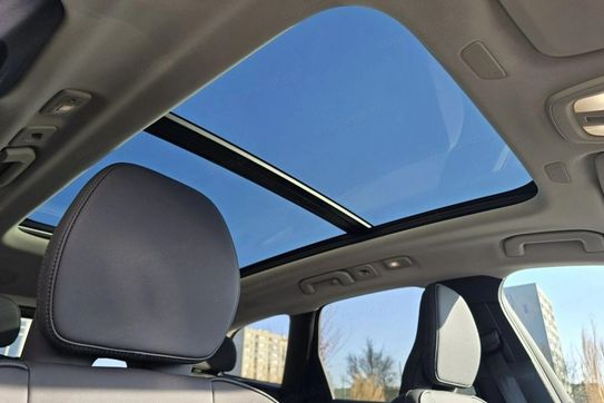 Volvo XC60 T8 Plug-In Hybrid AWD Ultra Dark aut