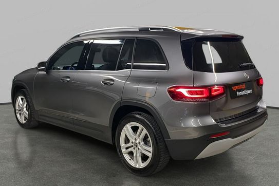 Mercedes GLB 200