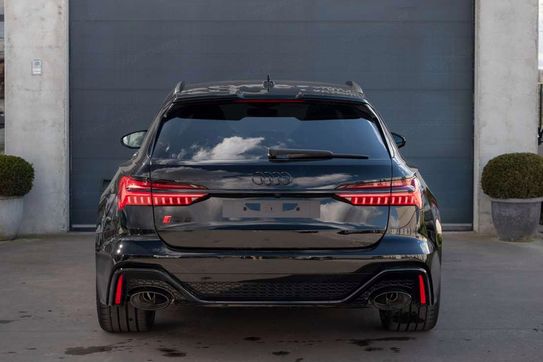 Audi A6 RS6 TFSI quattro Performance Avant