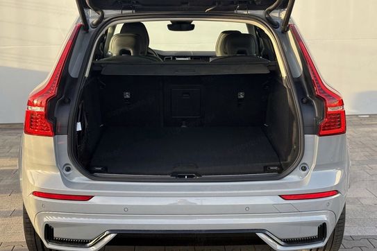 Volvo XC60 T6 Plug-In Hybrid AWD Ultra Dark