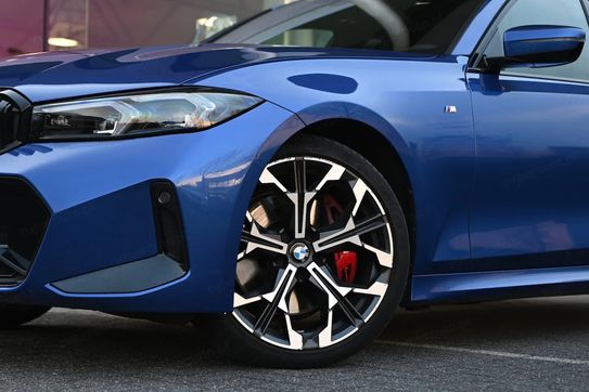 BMW Seria 3 330i xDrive M Sport