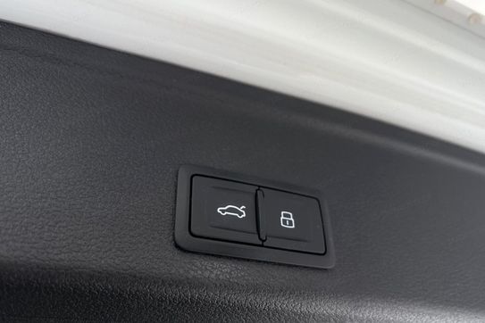 Audi A4 40 TFSI mHEV quattro S tronic