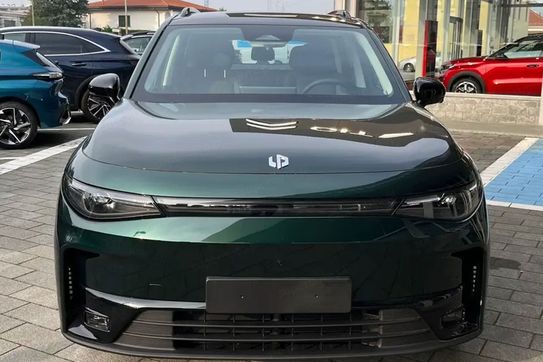 Leapmotor C10 Design 1.5 Hybrid